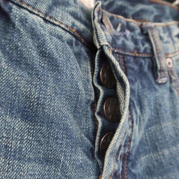 Free People Women's Slight Flare Jeans Size Waist 26 Inseam 26 Distressed Hem FF - Picture 4 of 5